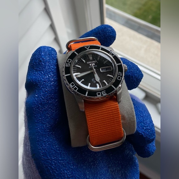 SOLD: Seiko 5 Sports - 55 Fathoms (SNZH57J1) - 42mm - Picture 2 of 4